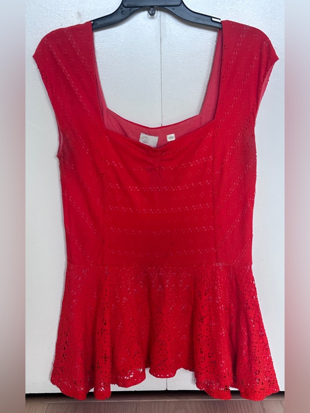 Anthropologie Red Eyelet Peplum Top Sweetheart Neck Size M